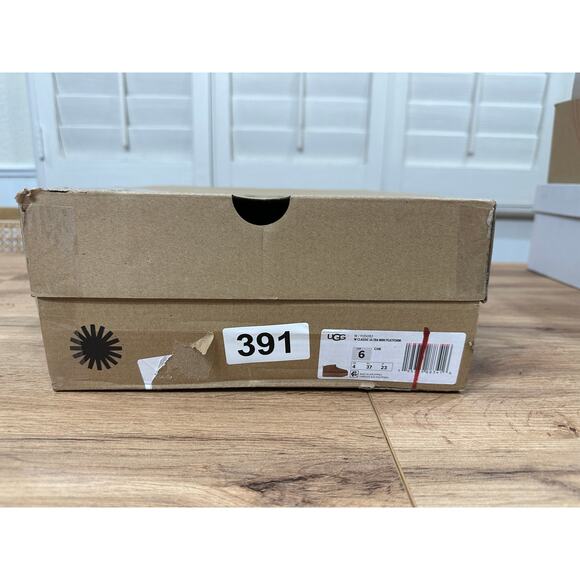 UGG Women's Classic Ultra Mini Platform Chestnut Rich Suede Size 6 NIB Platform - Picture 12 of 16